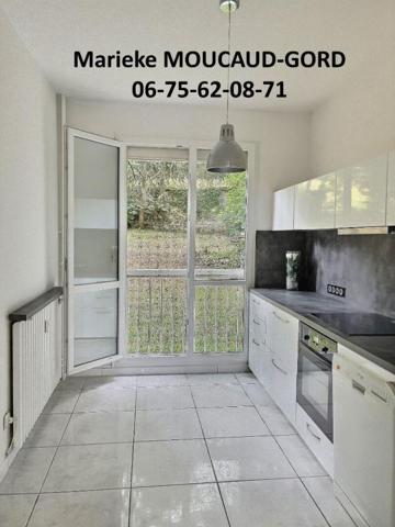 SAINT ETIENNE 42100 bel appartement de 104 m² 3 chambres et place de parking