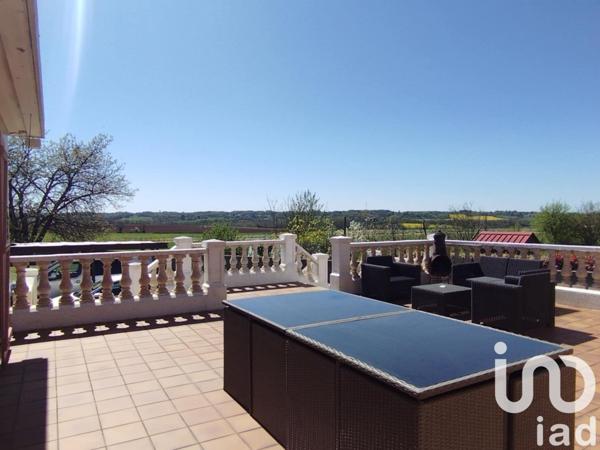 Maison 6 pièces de 195 m² à Bazoges-en-Pareds (85390)