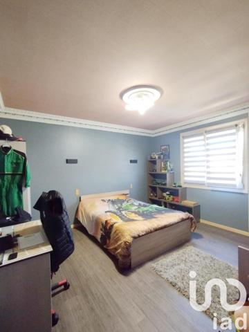Maison 6 pièces de 195 m² à Bazoges-en-Pareds (85390)