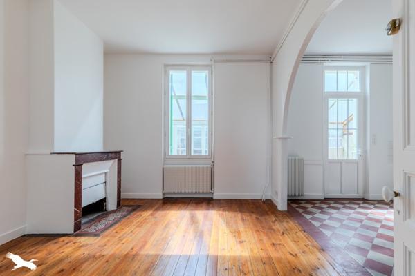 Maison à vendre 240 908 € Coutras 7 p 140 m² DPE C