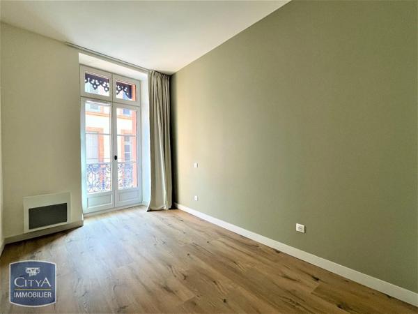 Appartement à louer 2 pièces 52.7m² Montauban (82000)