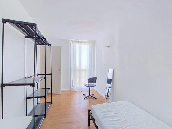 Location                                                      Chambre
                        
                     1 pièces                      58 m2                     à Valenton