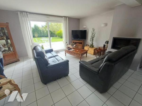 METROPOLE SUD : SUPERBE PAVILLON INDIVIDUEL de 143 m² sur SOUS-SOL complet, av chambre et SDB au RDC