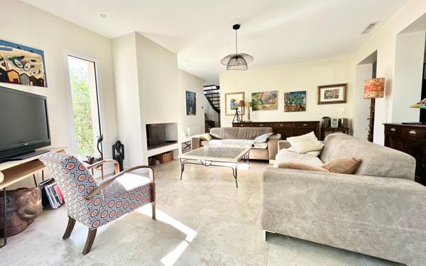 Maison à vendre    4 pièces • 155 m2 Eysines