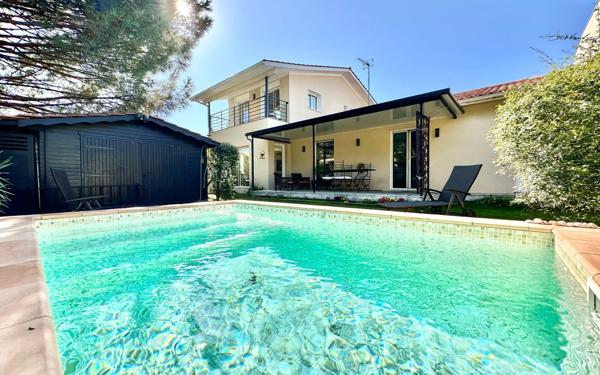 Maison à vendre    4 pièces • 155 m2 Eysines