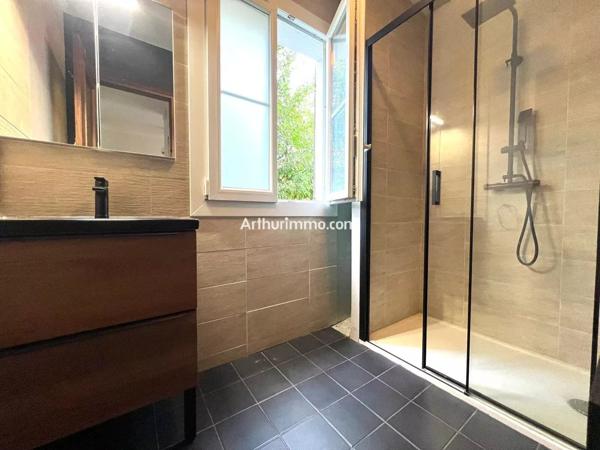 Vente                                                      Maison
                        
                     7 pièces                      177 m2                     à Sucy-en-Brie