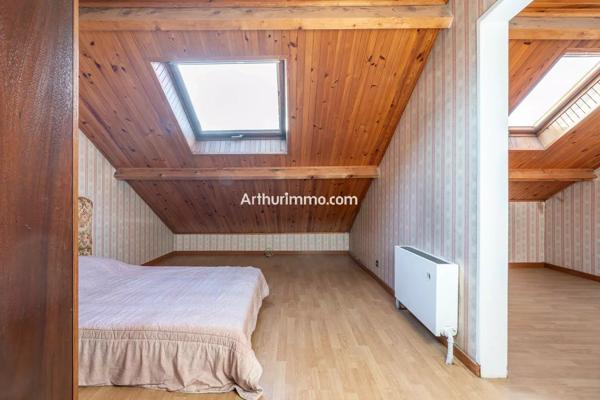 Vente                                                      Maison
                        
                     7 pièces                      177 m2                     à Sucy-en-Brie