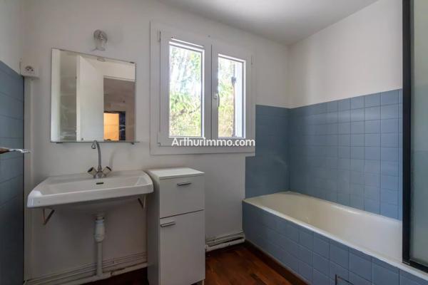 Vente                                                      Maison
                        
                     7 pièces                      177 m2                     à Sucy-en-Brie