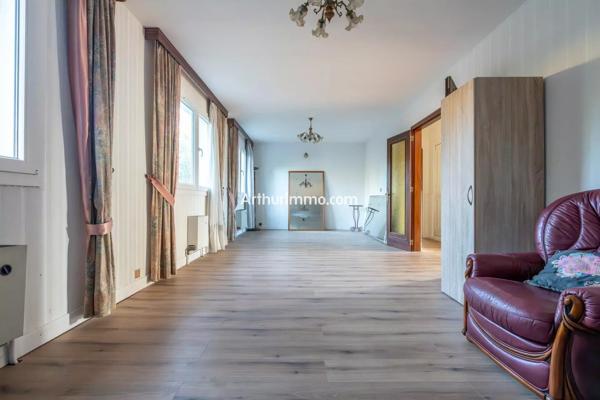 Vente                                                      Maison
                        
                     7 pièces                      177 m2                     à Sucy-en-Brie