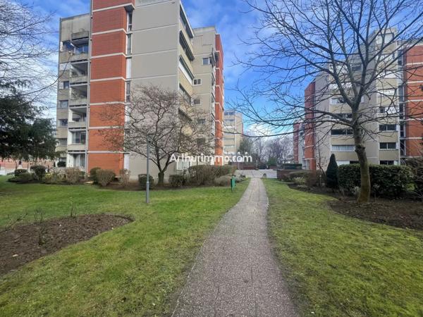 Vente                                                      Appartement
                        
                     5 pièces                      106 m2                     à Sucy-en-Brie