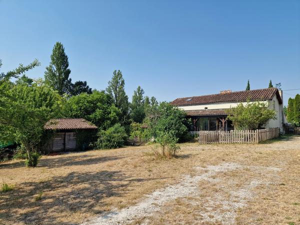 Ferme de 4 chambres dans un cadre idyllique entre Eymet et Bergerac
