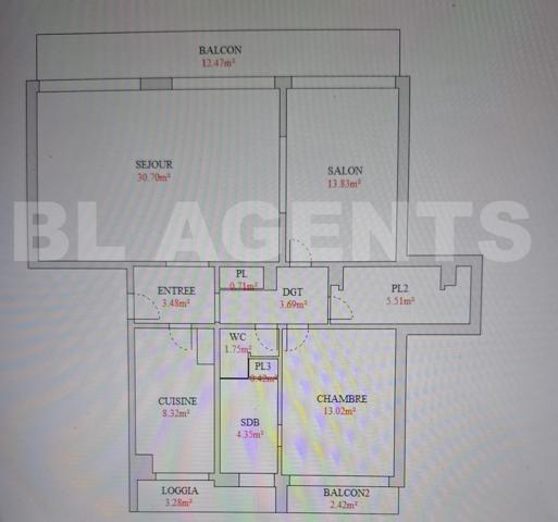 T3/4 de 90m² traversant avec terrasse,places autos, cave