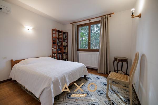 BOUC BEL AIR - MAISON - 178M² - TERRAIN 2 068M² - DOUBLE GARAGE - PISCINABLE - 830 000€