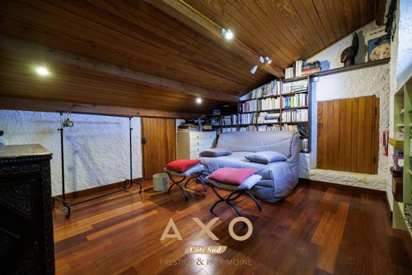 BOUC BEL AIR - MAISON - 178M² - TERRAIN 2 068M² - DOUBLE GARAGE - PISCINABLE - 830 000€