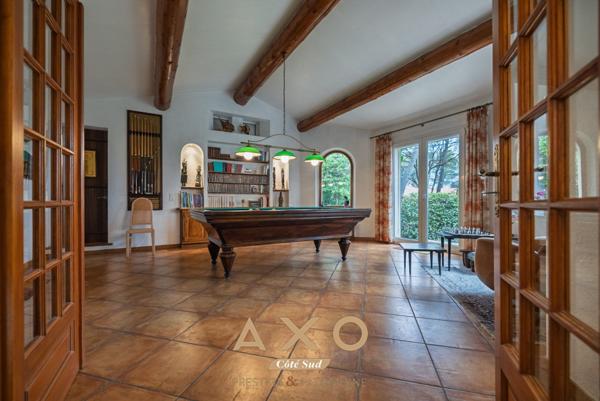 BOUC BEL AIR - MAISON - 178M² - TERRAIN 2 068M² - DOUBLE GARAGE - PISCINABLE - 830 000€
