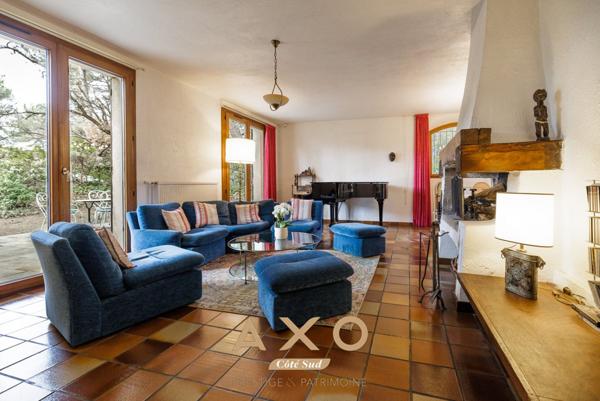 BOUC BEL AIR - MAISON - 178M² - TERRAIN 2 068M² - DOUBLE GARAGE - PISCINABLE - 830 000€