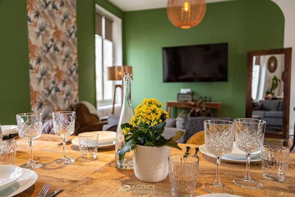 Appartement 87m2 Vieux port La Rochelle centre €727 500 ** - Référence FB703D
