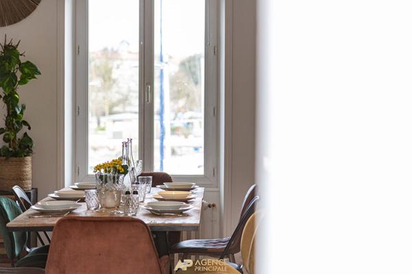 Appartement 87m2 Vieux port La Rochelle centre €727 500 ** - Référence FB703D
