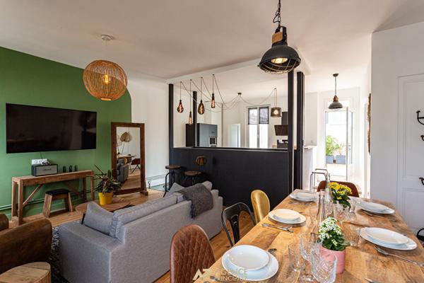 Appartement 87m2 Vieux port La Rochelle centre €727 500 ** - Référence FB703D