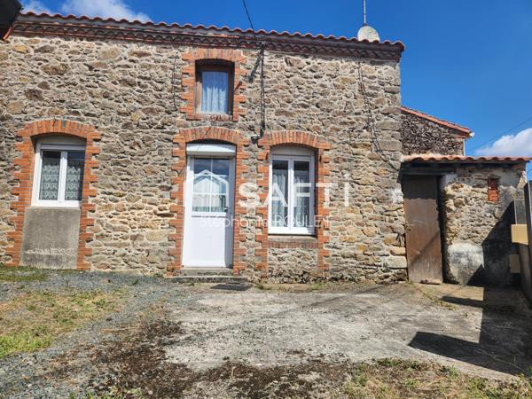 Maison ancienne avec cour