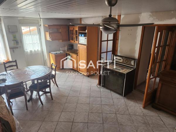 Maison ancienne avec cour