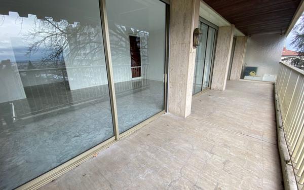 Appartement à vendre    4 pièces • 104,51 m2 Sainte-Foy-lès-Lyon