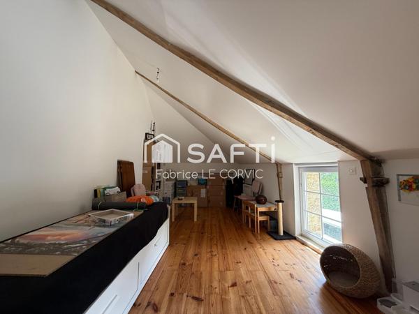 LONGERE DE CARACTERE DE 138 M2 EN CAMPAGNE DE LOCMINE SUR TERRAIN DE 1240 M2