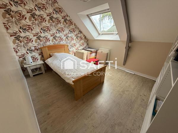 LONGERE DE CARACTERE DE 138 M2 EN CAMPAGNE DE LOCMINE SUR TERRAIN DE 1240 M2