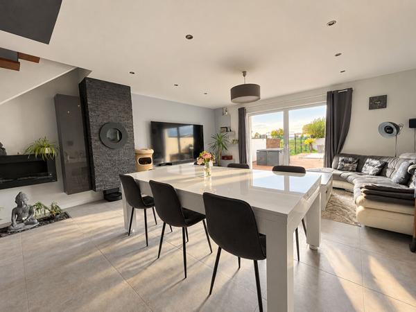 MAISON EYSINES / 3 CHAMBRES / GARAGE / RECENTE