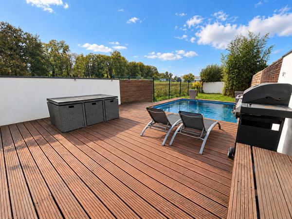 MAISON EYSINES / 3 CHAMBRES / GARAGE / RECENTE