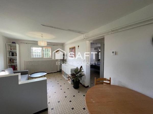 À Vendre – Maison Divisée en 2 Appartements Locatifs – Investissement Clé en Main