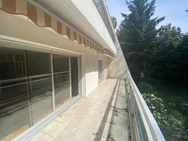 Appartement
         3 pièces
        - 78 m² Exclusivité 172 000 € *