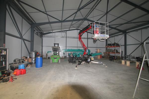 À VENDRE – Bâtiment Professionnel Récent de 550 m² – Damazan (ZAE)- Terrain 3064m²
