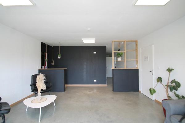 À VENDRE – Bâtiment Professionnel Récent de 550 m² – Damazan (ZAE)- Terrain 3064m²
