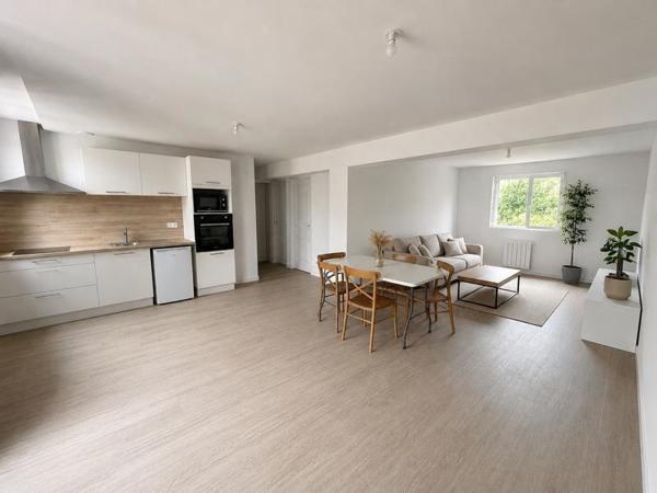 Appartement à louer 528 € CC UZERCHE 3 p 68 m² DPE C