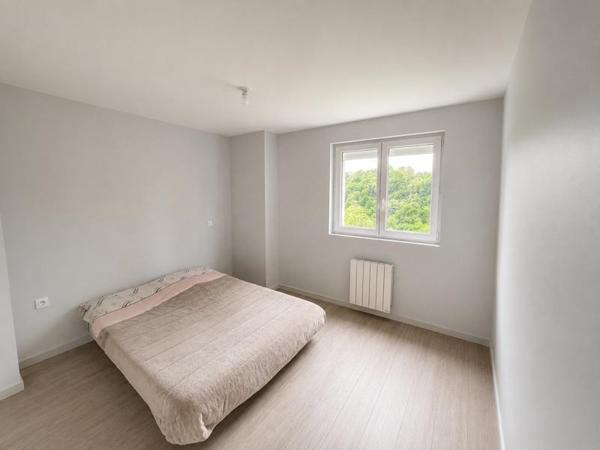 Appartement à louer 528 € CC UZERCHE 3 p 68 m² DPE C
