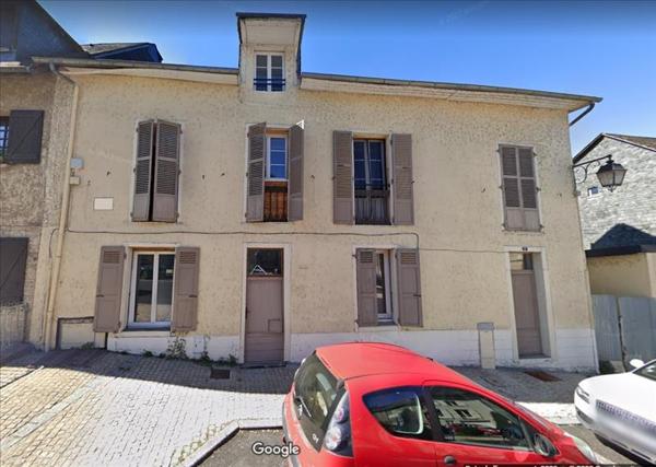 Appartement à louer 528 € CC UZERCHE 3 p 68 m² DPE C