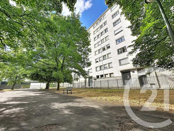 Appartement T4 à vendre  4 pièces - 87 m 2   PERIGUEUX  - 24