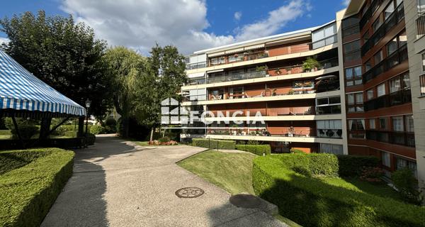 Location Studio 28.31 m² - Le Chesnay 78150