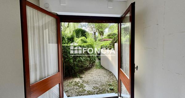 Location Studio 28.31 m² - Le Chesnay 78150