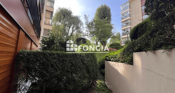 Location Studio 28.31 m² - Le Chesnay 78150