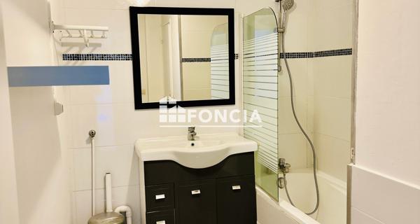 Location Studio 28.31 m² - Le Chesnay 78150