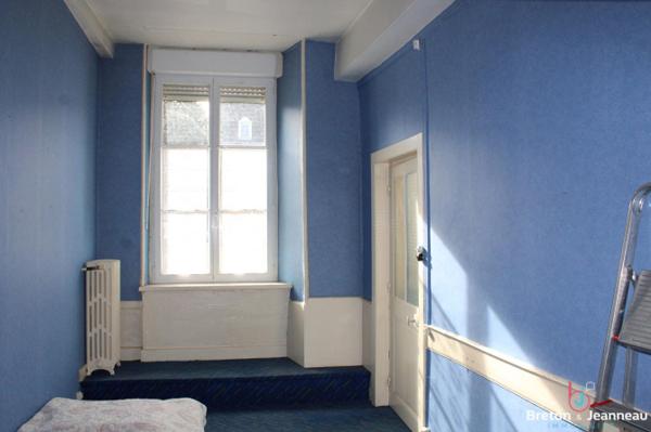 Ensemble immobilier à Ernée centre ville