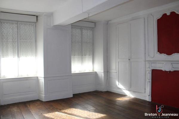 Ensemble immobilier à Ernée centre ville