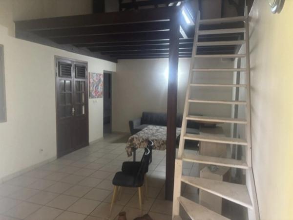 Maison à vendre 4 pièces LE ROBERT (972), petite vue mer !!!