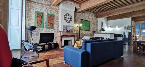 LYON 1 - Magnifique T2 de 101 m²