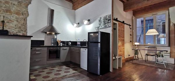 LYON 1 - Magnifique T2 de 101 m²