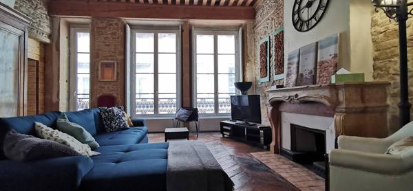 LYON 1 - Magnifique T2 de 101 m²