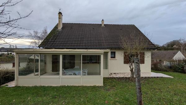 Pavillon sur sous sol 4 chambres- jardin- véranda à vendre à TONNERRE 89