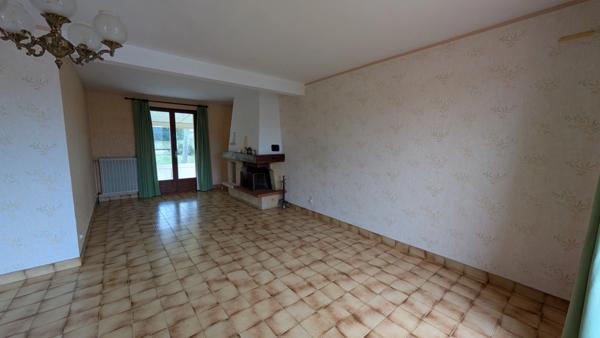 Pavillon sur sous sol 4 chambres- jardin- véranda à vendre à TONNERRE 89